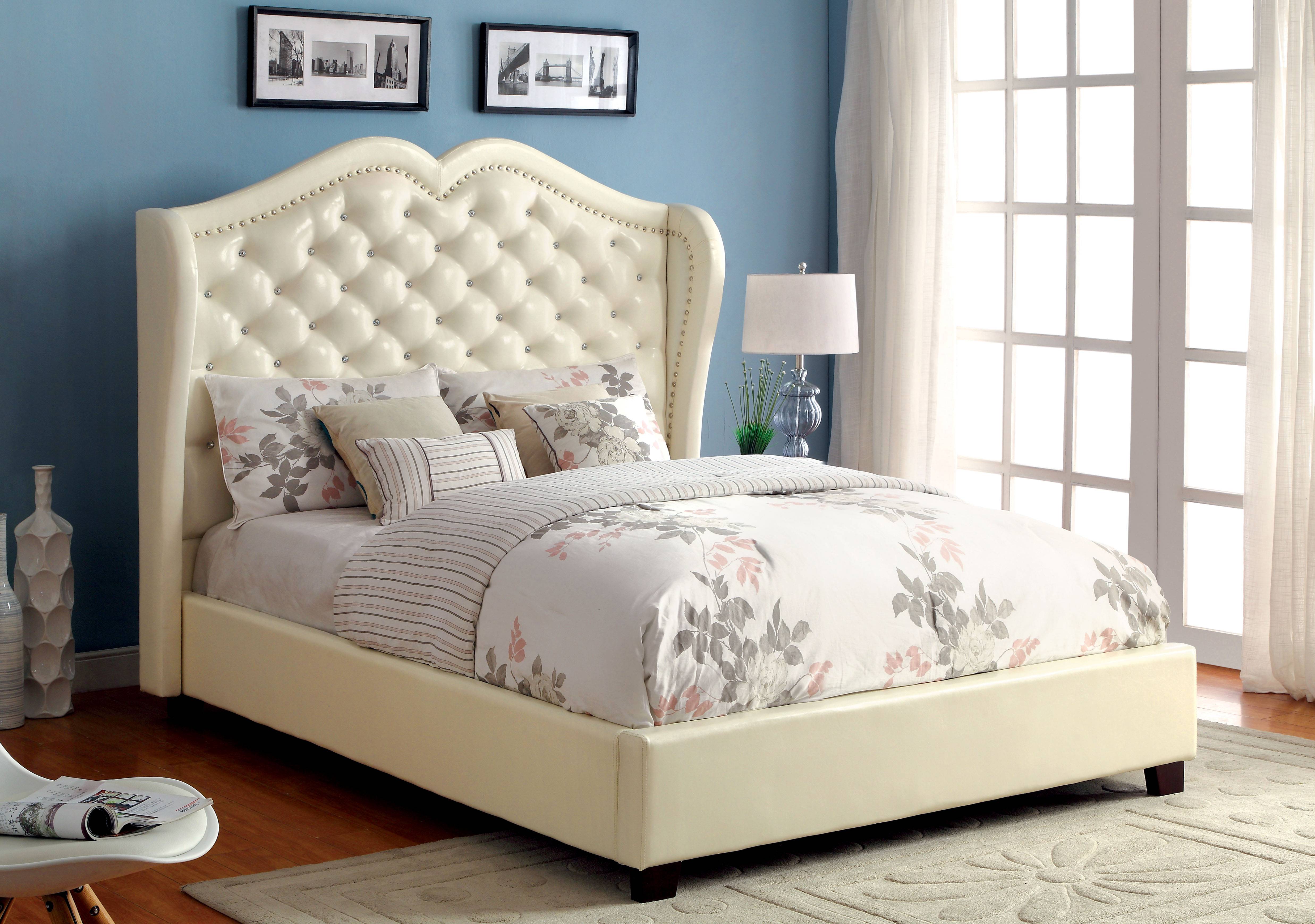Gloria Contemporary Faux Leather Platform Bed in Ivory