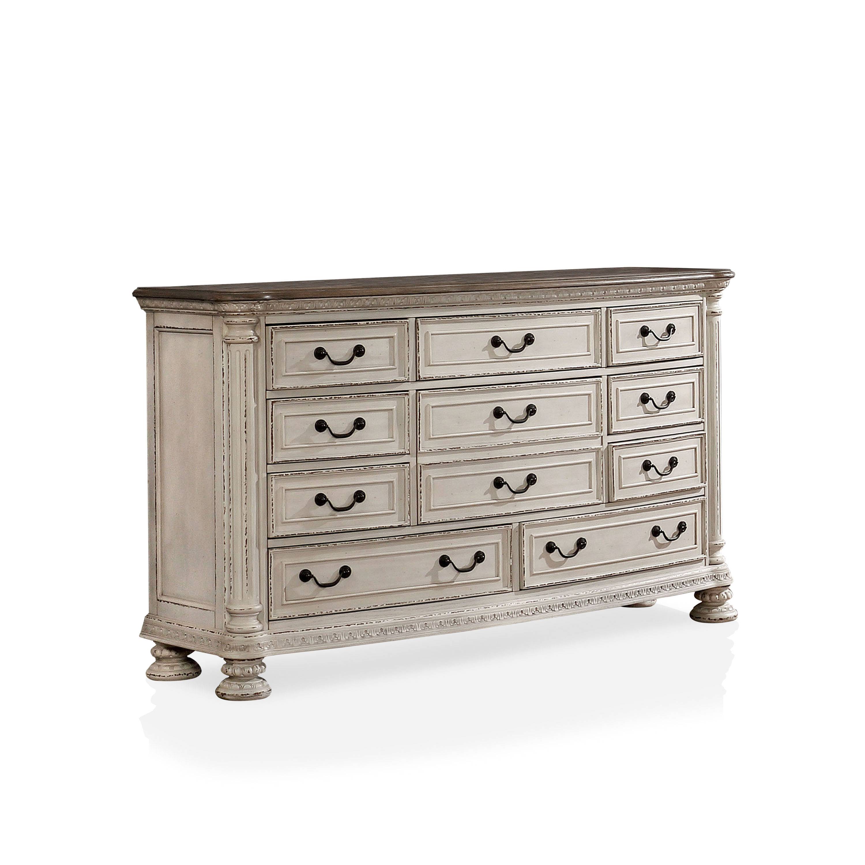 Tamsend Traditional 10-Drawer Dresser