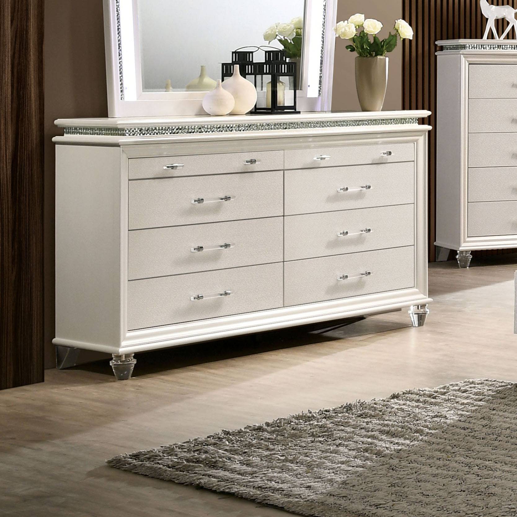 Moqua Transitional 8-Drawer Dresser