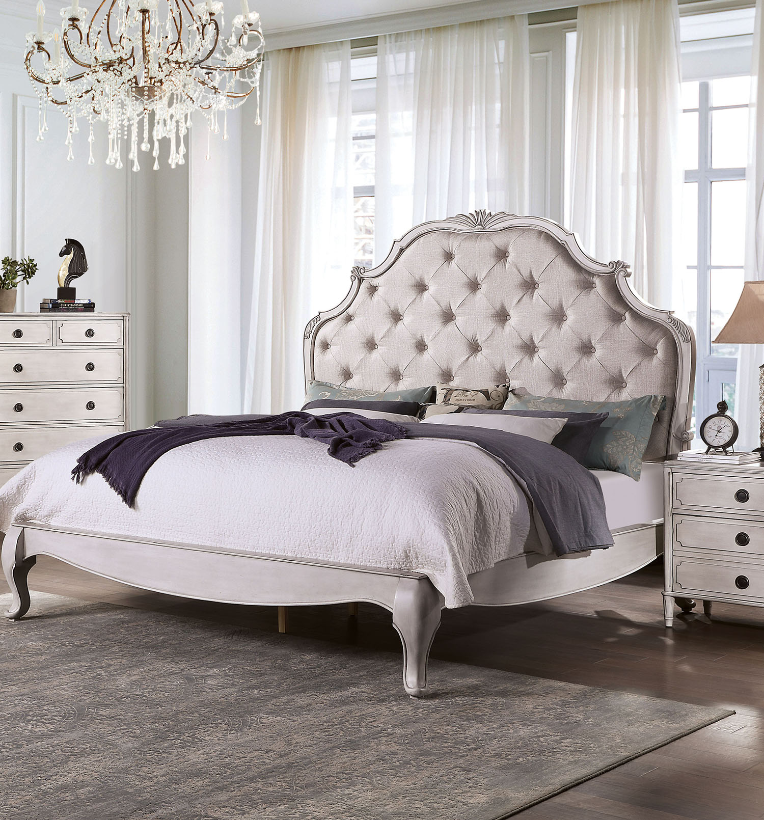 Kerry Brooke Platform Bed in Antique White