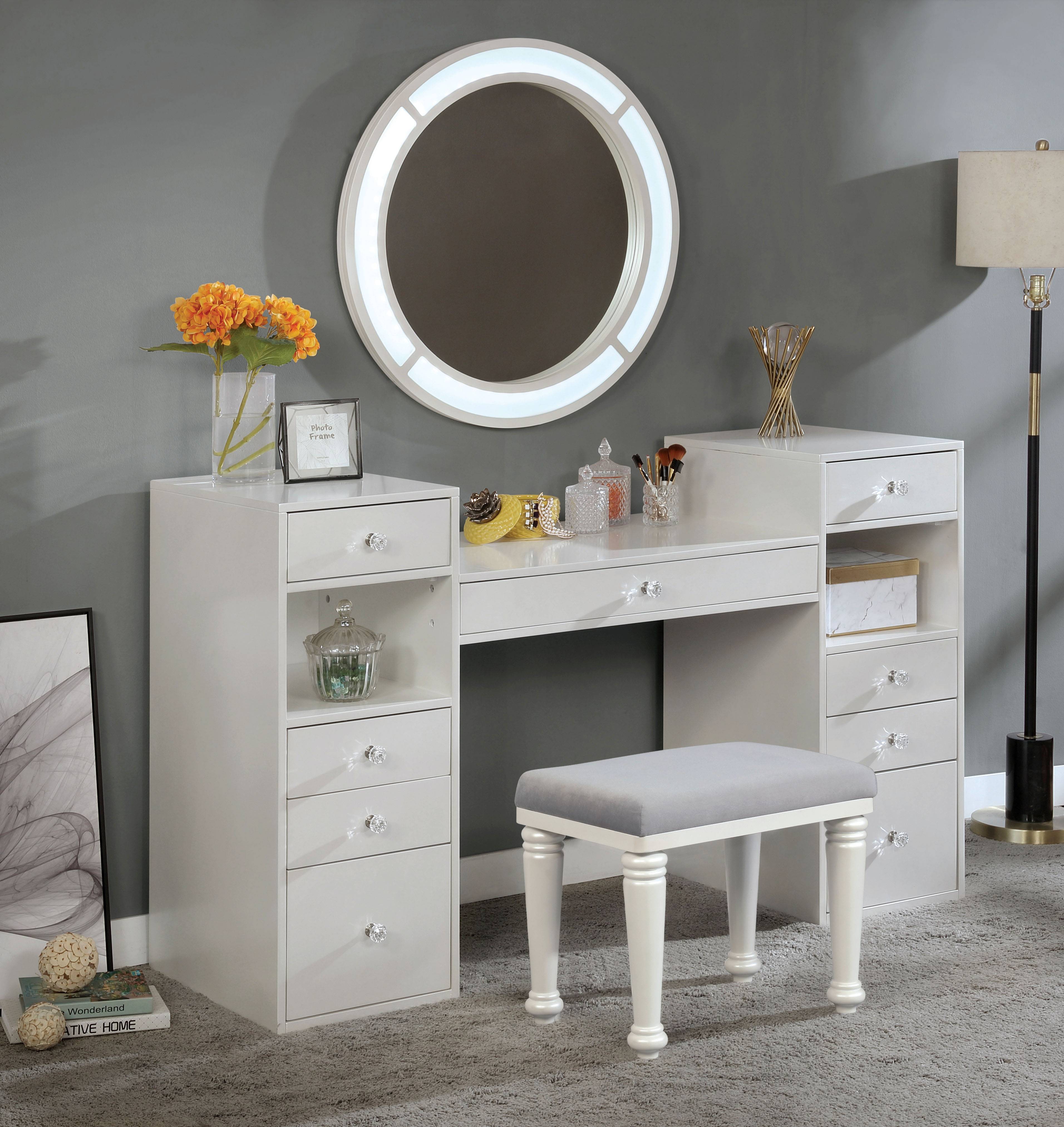 Lacroft 3-Piece Vanity Set in Glossy White