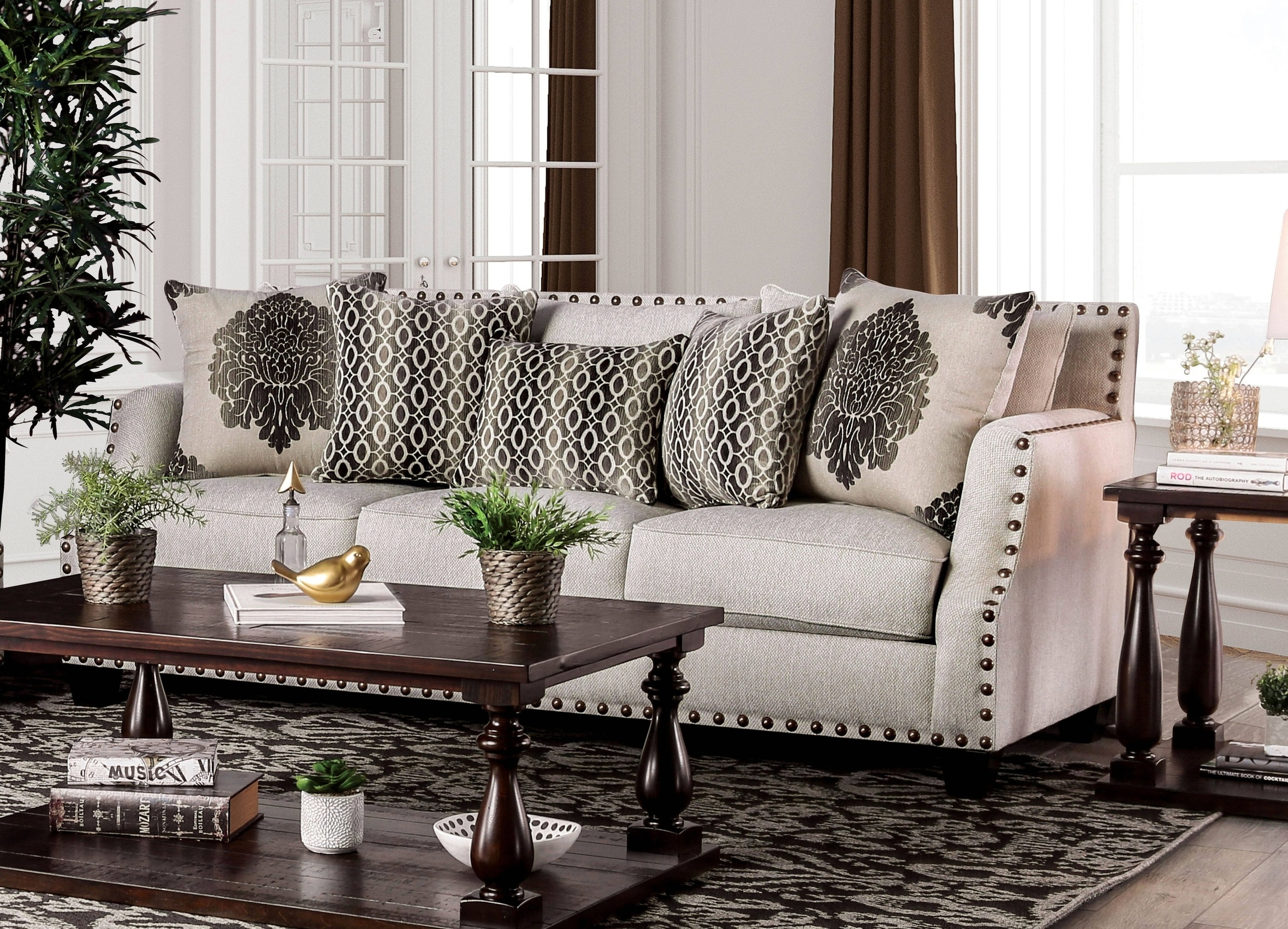 Quinley Contemporary Chenille Nailhead Sofa in Beige