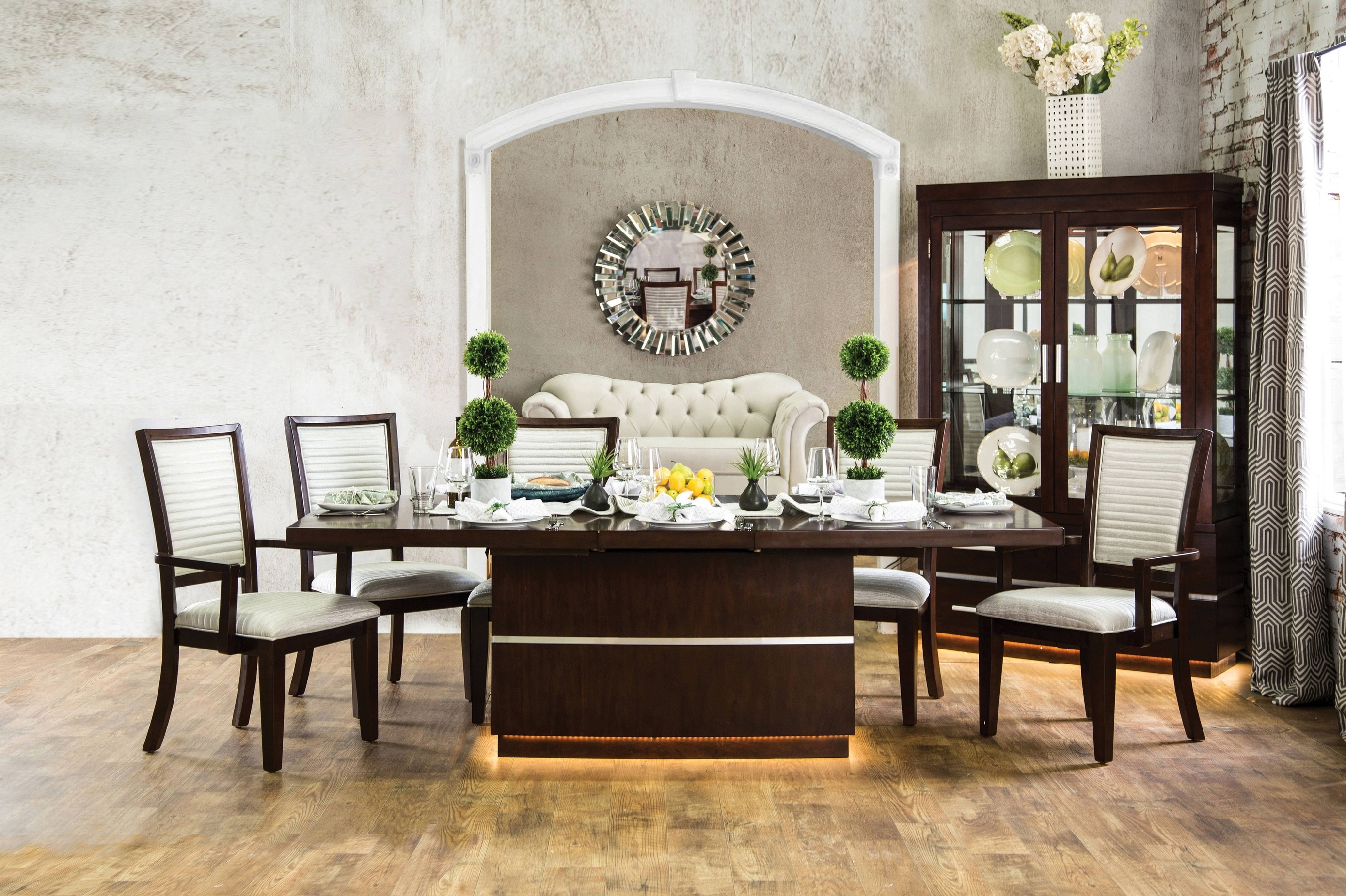 Lina Contemporary 18-Inch Leaf Dining Table