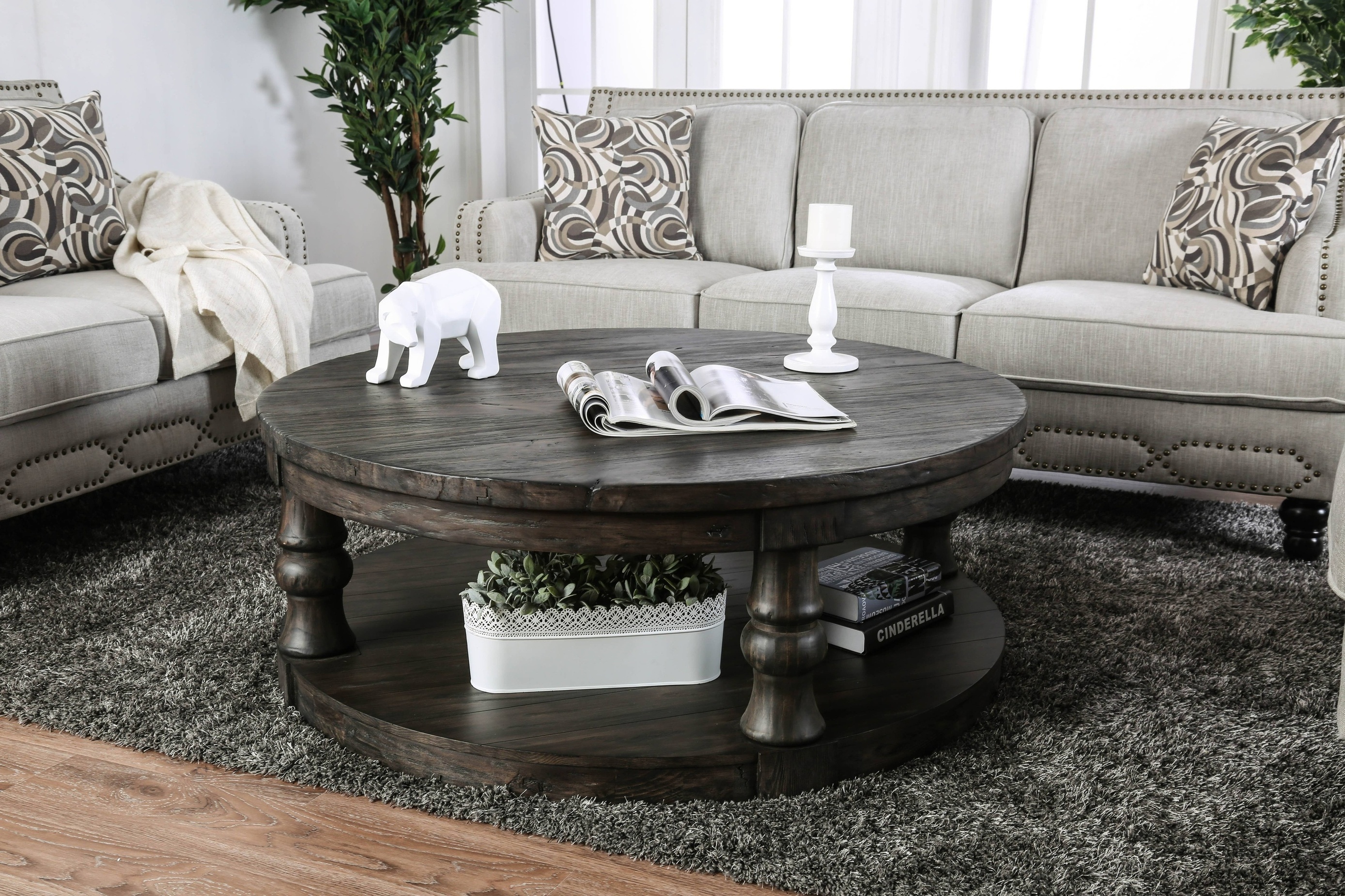 Beethoveen Transitional Round Coffee Table