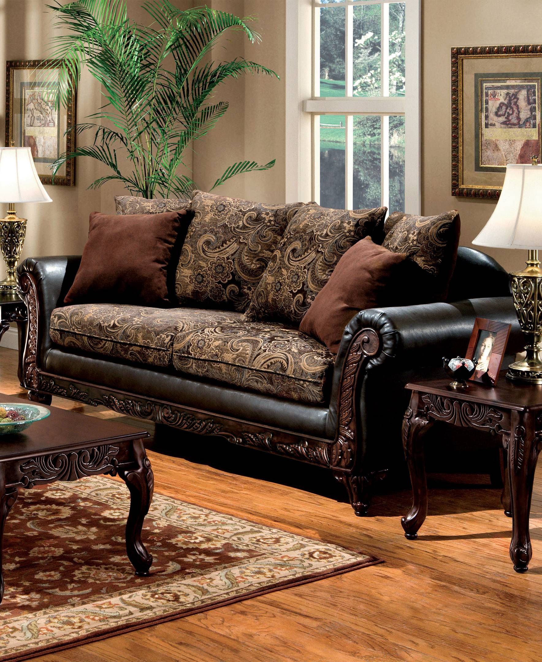 Dunne Traditional Upholstered Sofa